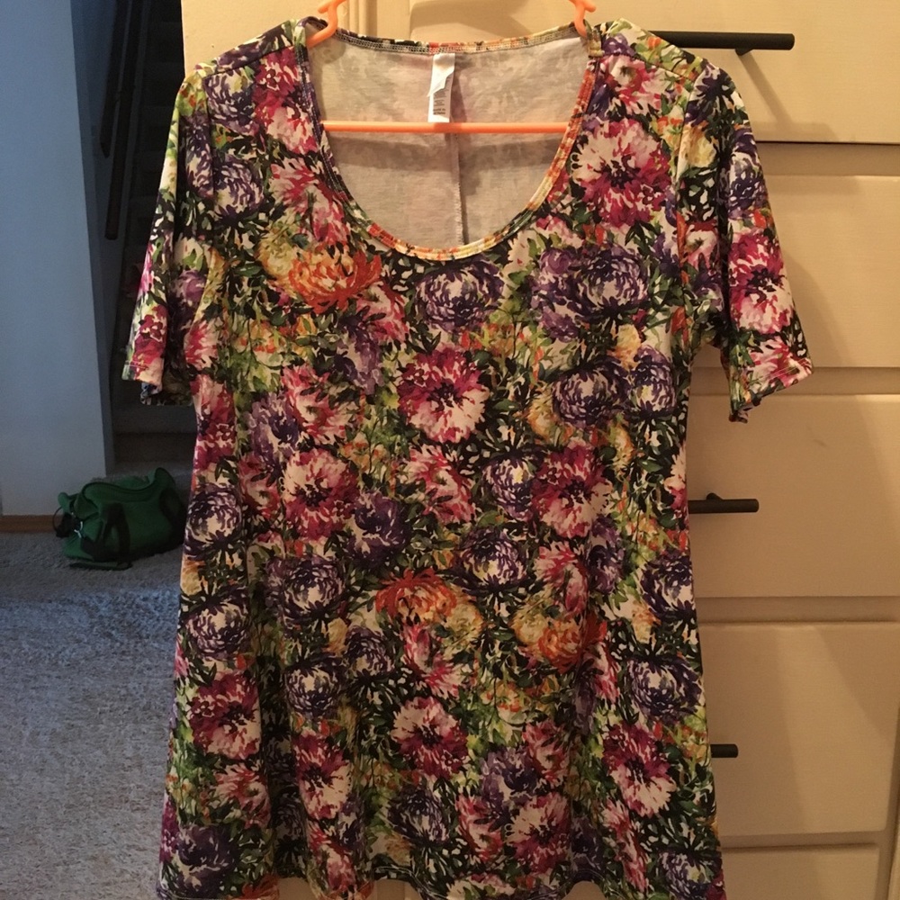 LuLaRoe Floral Perfect T